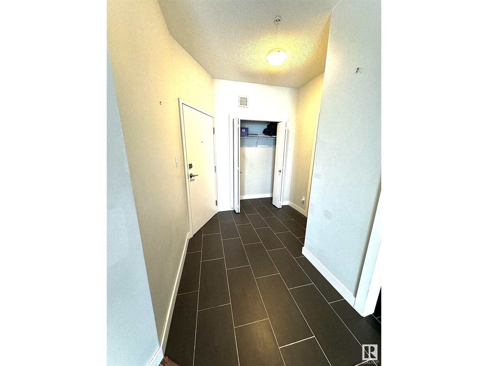 #412 10611 117 St Nw Nw, Edmonton, Alberta  T5H 0G6 - Photo 3 - E4398516