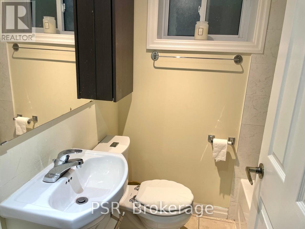 1 - 43 Broadview Avenue, Mississauga (Port Credit), Ontario  L5H 2S8 - Photo 8 - W9308595