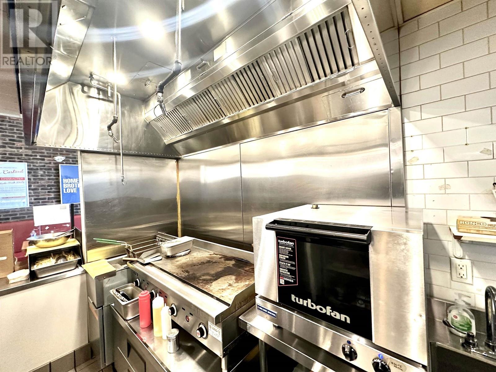 Listing Picture 6 of 11 : E10 4700 KINGSWAY, Burnaby / 本拿比 - 魯藝地產 Yvonne Lu Group - MLS Medallion Club Member