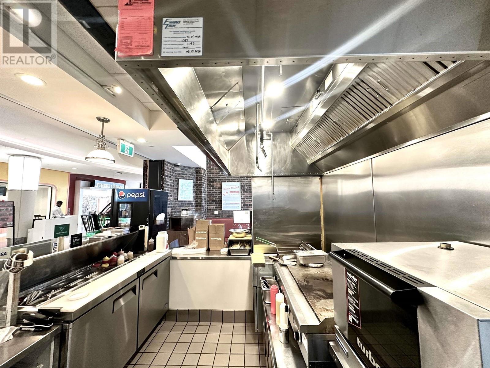 Listing Picture 5 of 11 : E10 4700 KINGSWAY, Burnaby / 本拿比 - 魯藝地產 Yvonne Lu Group - MLS Medallion Club Member