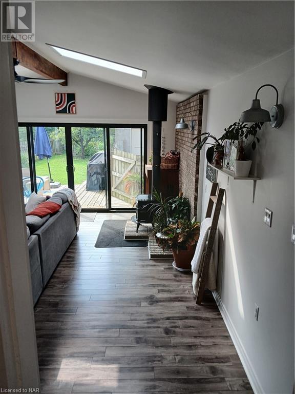 71 Albert Street, Welland, Ontario  L3B 4L3 - Photo 10 - 40643806