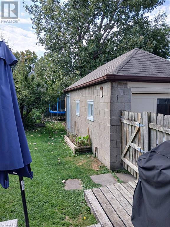 71 Albert Street, Welland, Ontario  L3B 4L3 - Photo 23 - 40643806