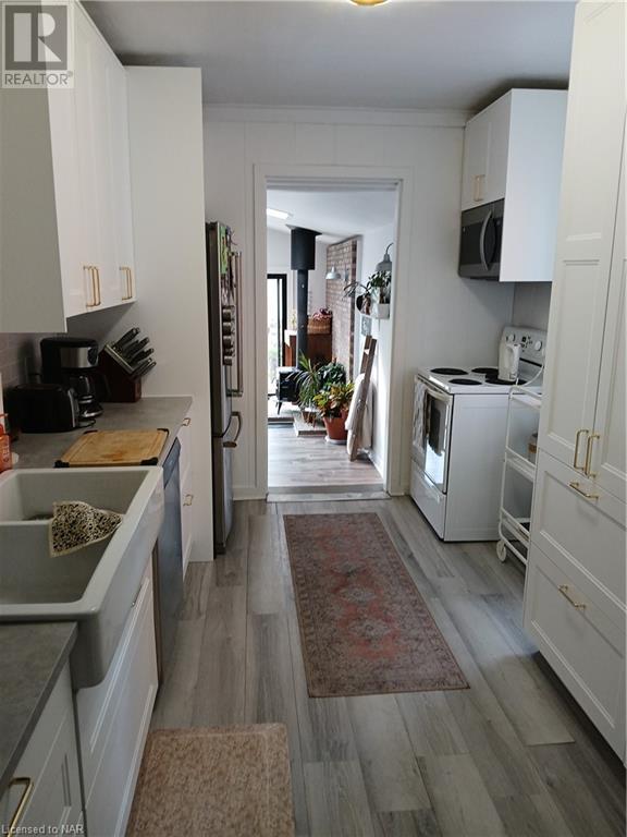 71 Albert Street, Welland, Ontario  L3B 4L3 - Photo 8 - 40643806