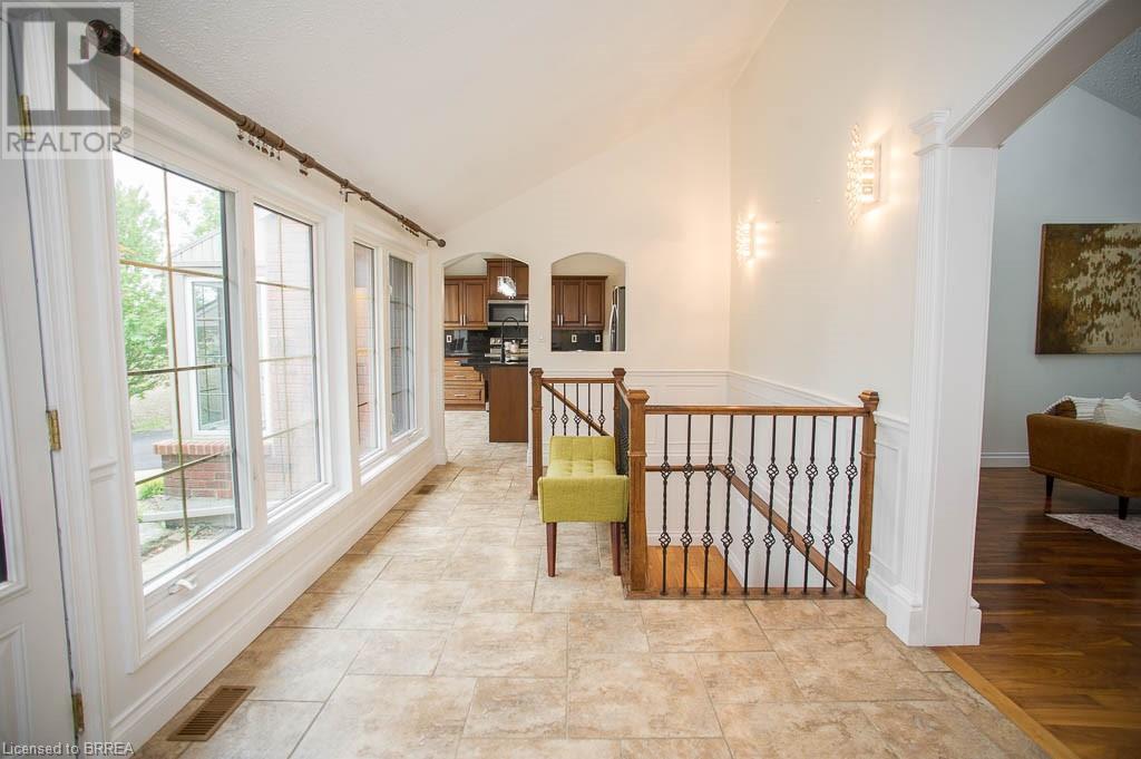 240 Johnson Road, Brantford, Ontario  N3T 5M1 - Photo 6 - 40642379