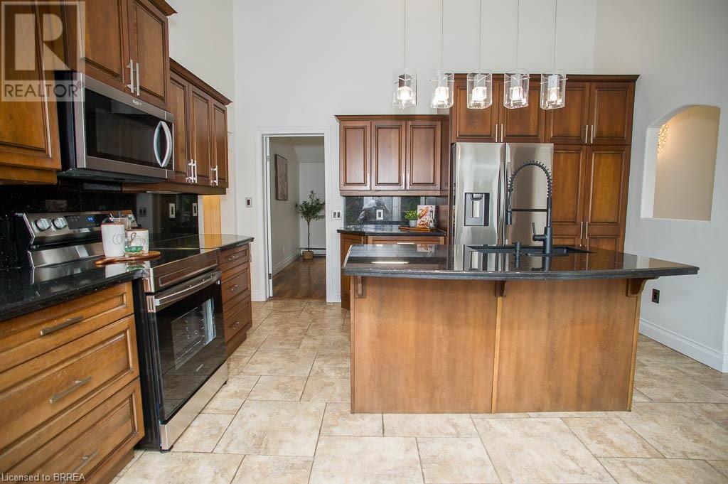 240 Johnson Road, Brantford, Ontario  N3T 5M1 - Photo 14 - 40642379