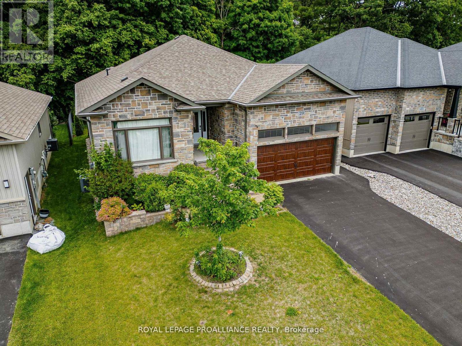 29 AUTUMN GROVE, quinte west, Ontario