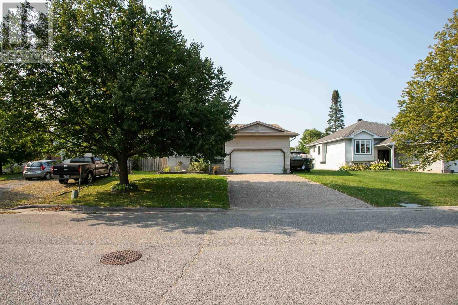 120 East Champagne Dr, Sault Ste. Marie, Ontario  P6A 6S7 - Photo 4 - SM242324