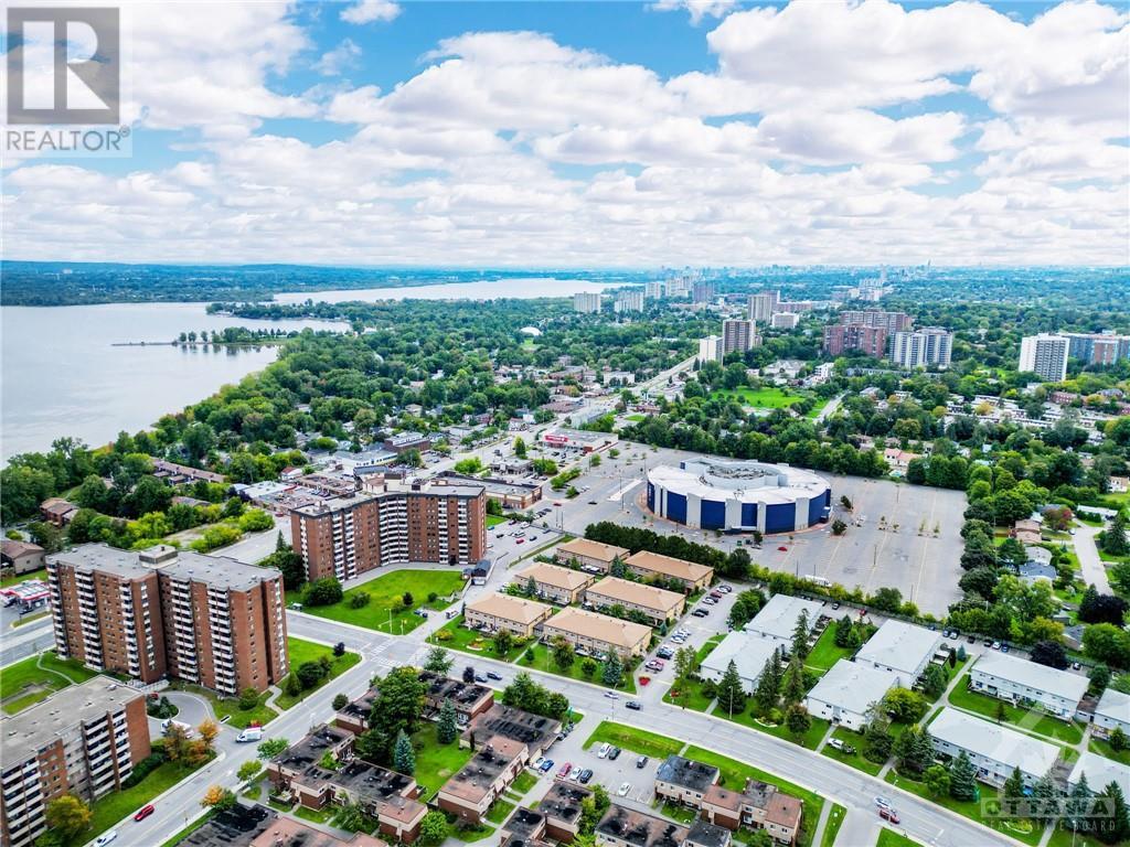 3100 CARLING AVENUE UNIT#811 Ottawa