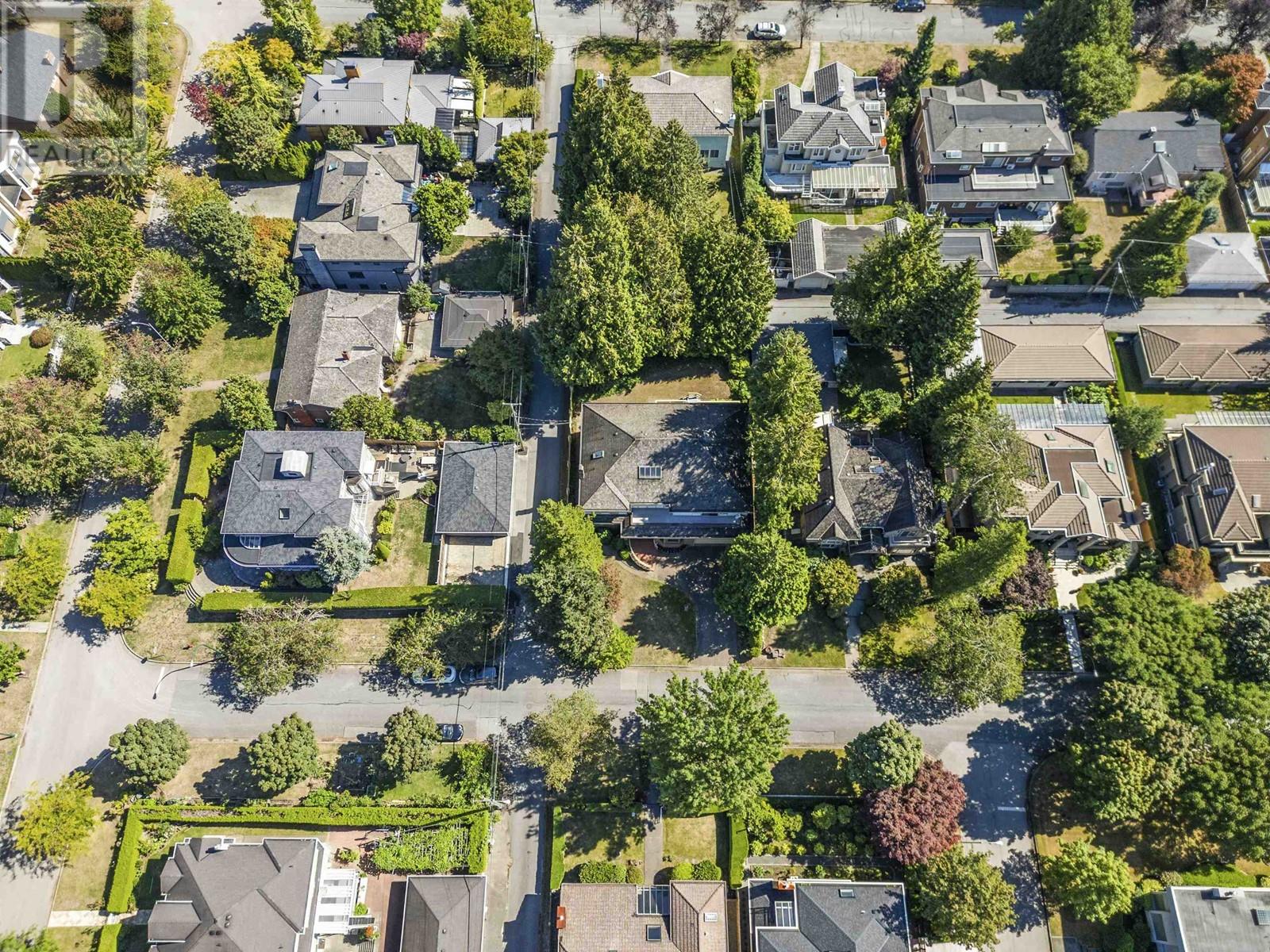 Listing Picture 3 of 23 : 6668 SELKIRK STREET, Vancouver / 溫哥華 - 魯藝地產 Yvonne Lu Group - MLS Medallion Club Member