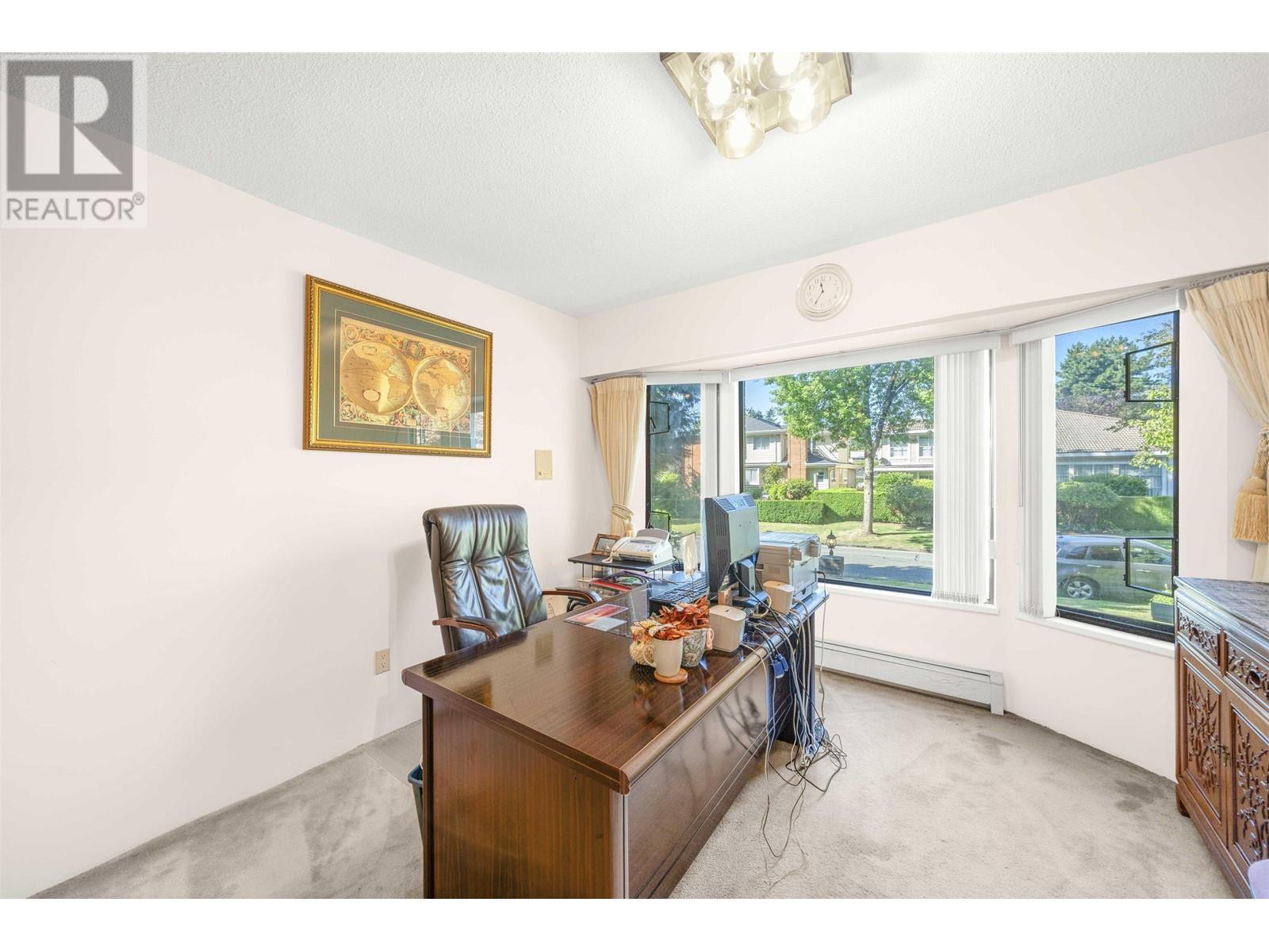 Listing Picture 5 of 23 : 6668 SELKIRK STREET, Vancouver / 溫哥華 - 魯藝地產 Yvonne Lu Group - MLS Medallion Club Member