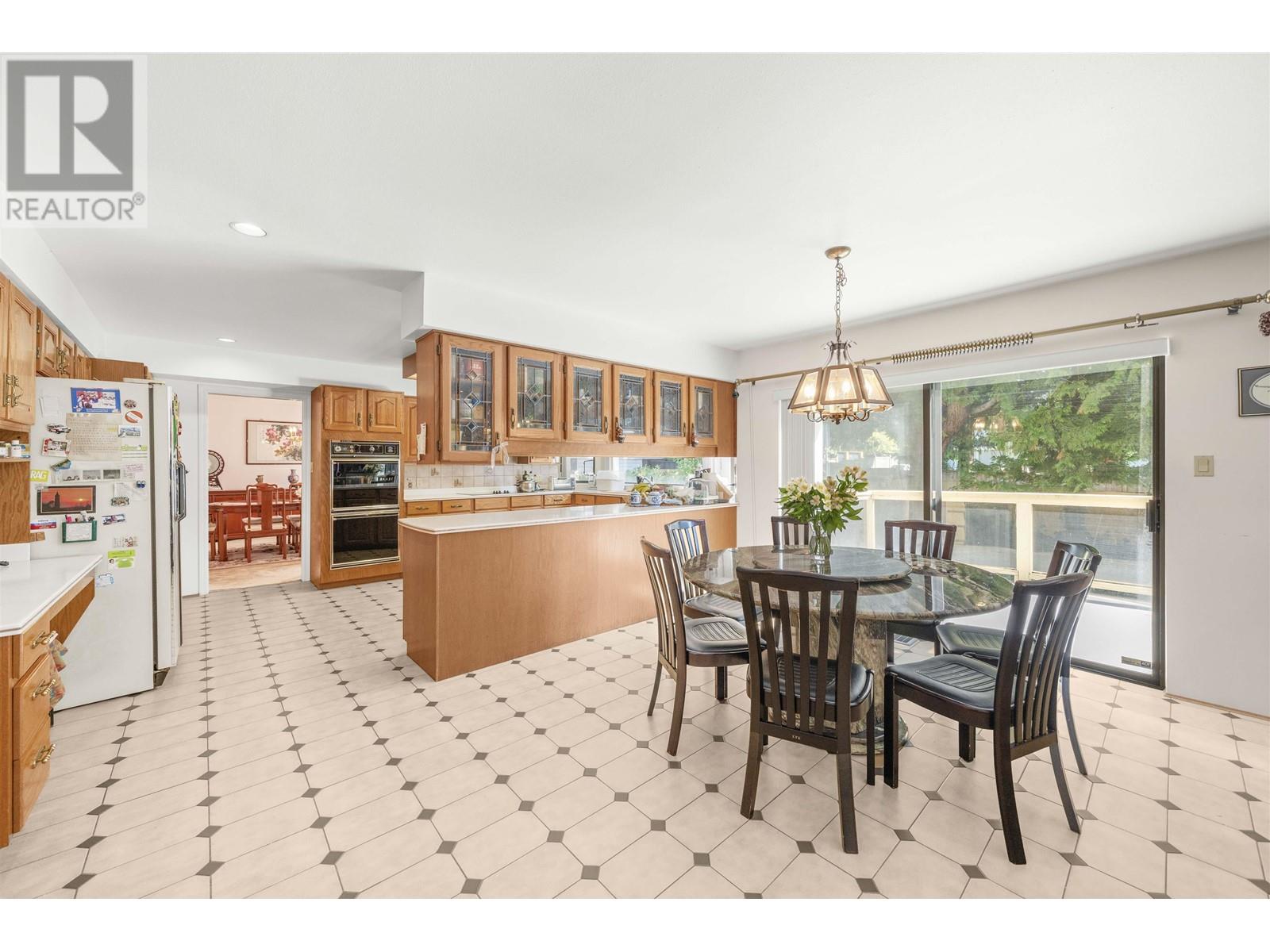 Listing Picture 7 of 23 : 6668 SELKIRK STREET, Vancouver / 溫哥華 - 魯藝地產 Yvonne Lu Group - MLS Medallion Club Member