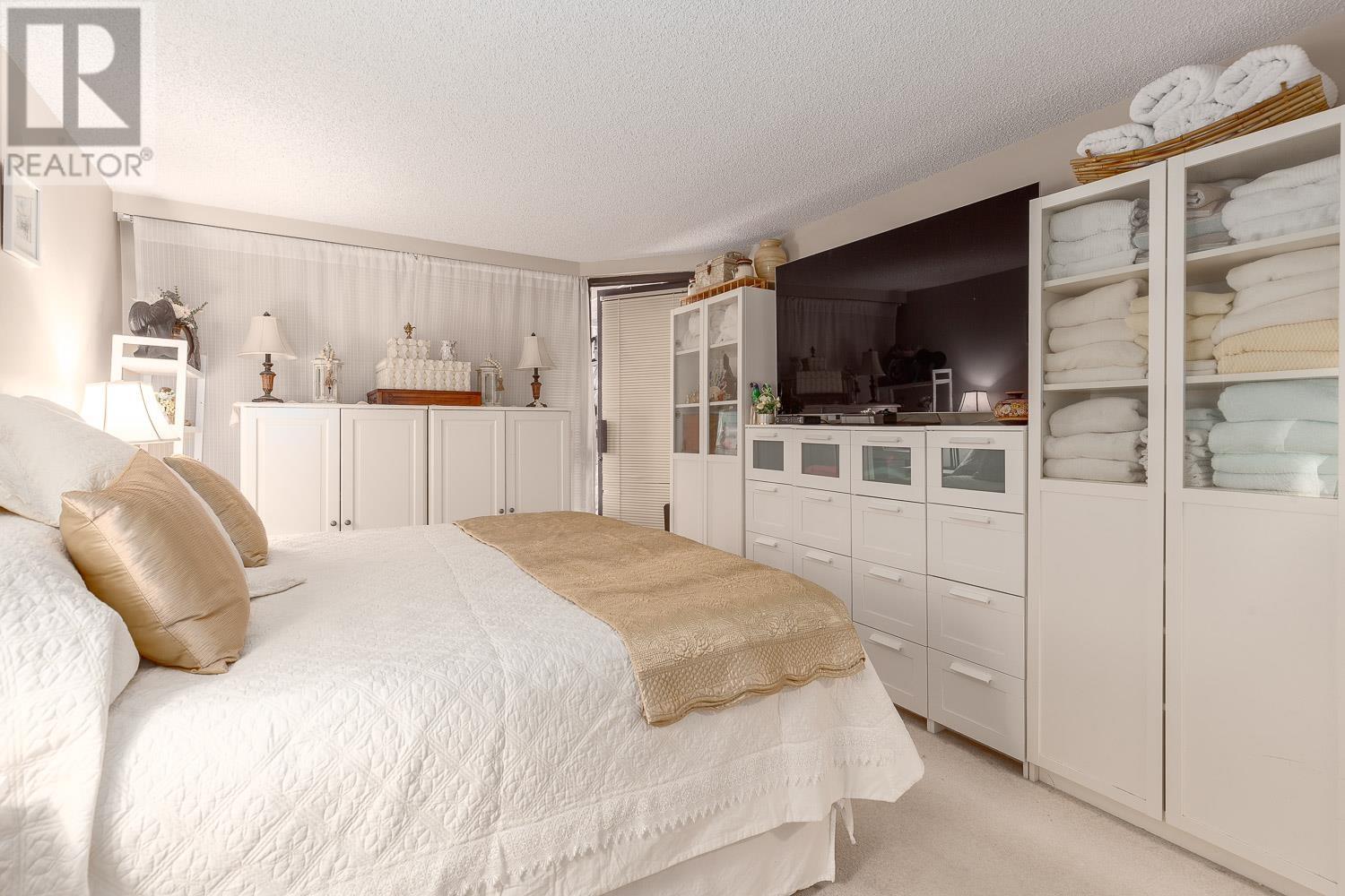 Listing Picture 15 of 24 : 411 1450 PENNYFARTHING DRIVE, Vancouver / 溫哥華 - 魯藝地產 Yvonne Lu Group - MLS Medallion Club Member