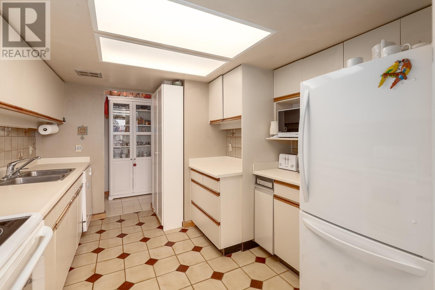 Listing Picture 9 of 24 : 411 1450 PENNYFARTHING DRIVE, Vancouver / 溫哥華 - 魯藝地產 Yvonne Lu Group - MLS Medallion Club Member