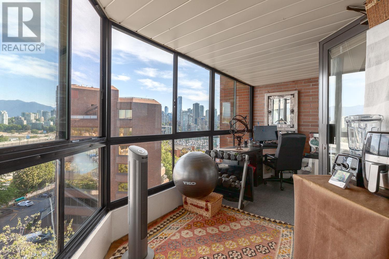 Listing Picture 23 of 32 : 1003 1450 PENNYFARTHING DRIVE, Vancouver / 溫哥華 - 魯藝地產 Yvonne Lu Group - MLS Medallion Club Member