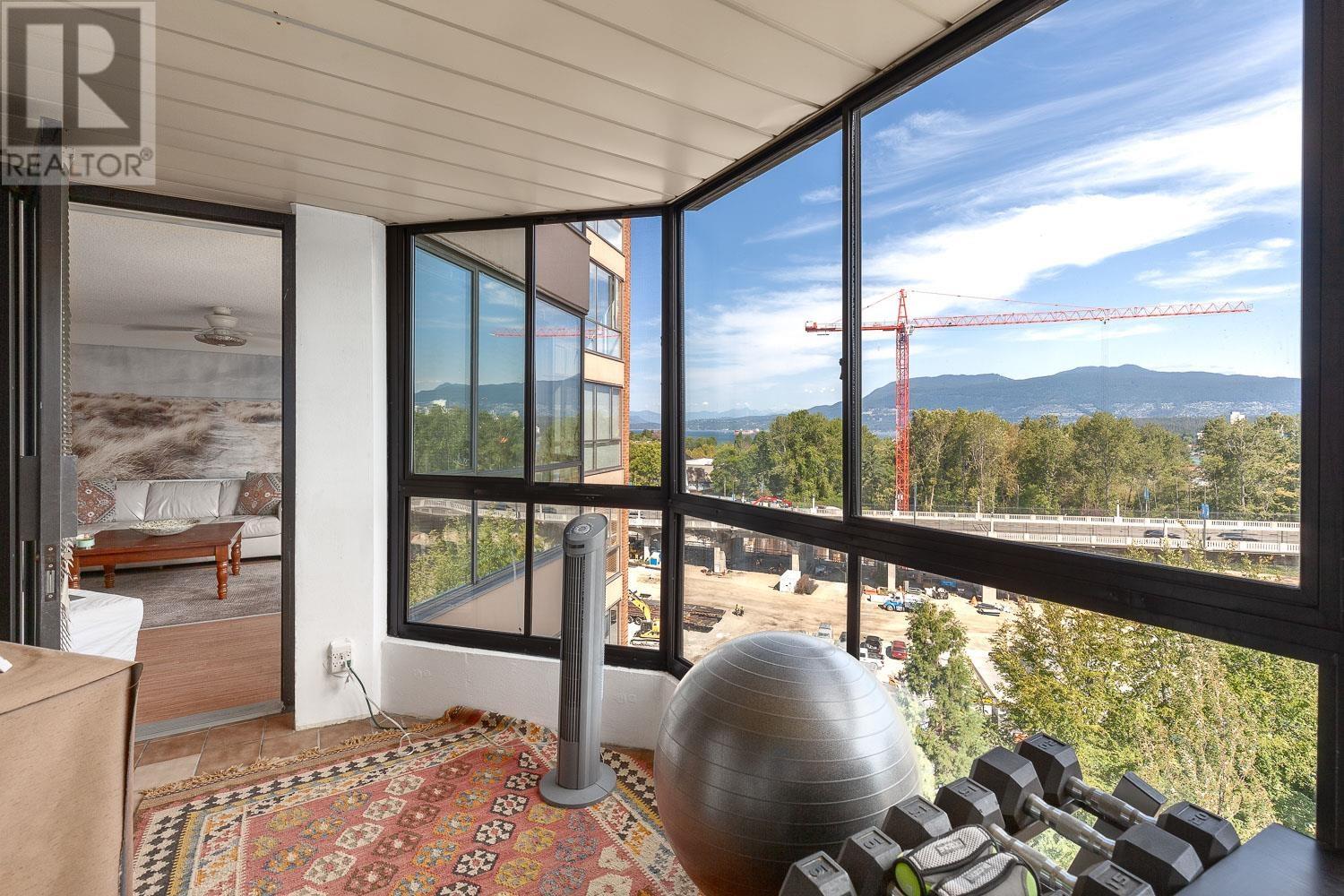 Listing Picture 25 of 32 : 1003 1450 PENNYFARTHING DRIVE, Vancouver / 溫哥華 - 魯藝地產 Yvonne Lu Group - MLS Medallion Club Member