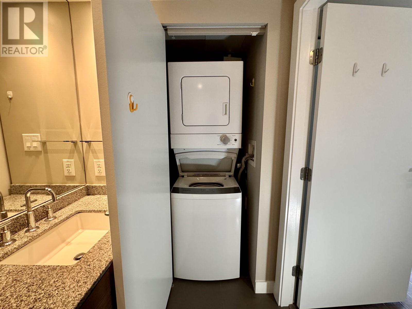 Listing Picture 5 of 10 : 2003 489 INTERURBAN WAY, Vancouver / 溫哥華 - 魯藝地產 Yvonne Lu Group - MLS Medallion Club Member