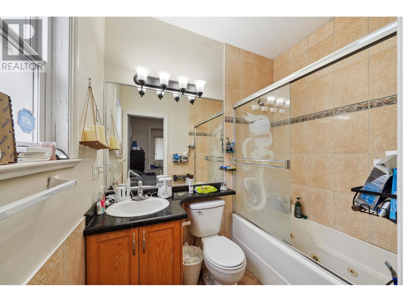 3234 Clive Avenue, Vancouver, British Columbia  V5R 4V2 - Photo 13 - R2923186