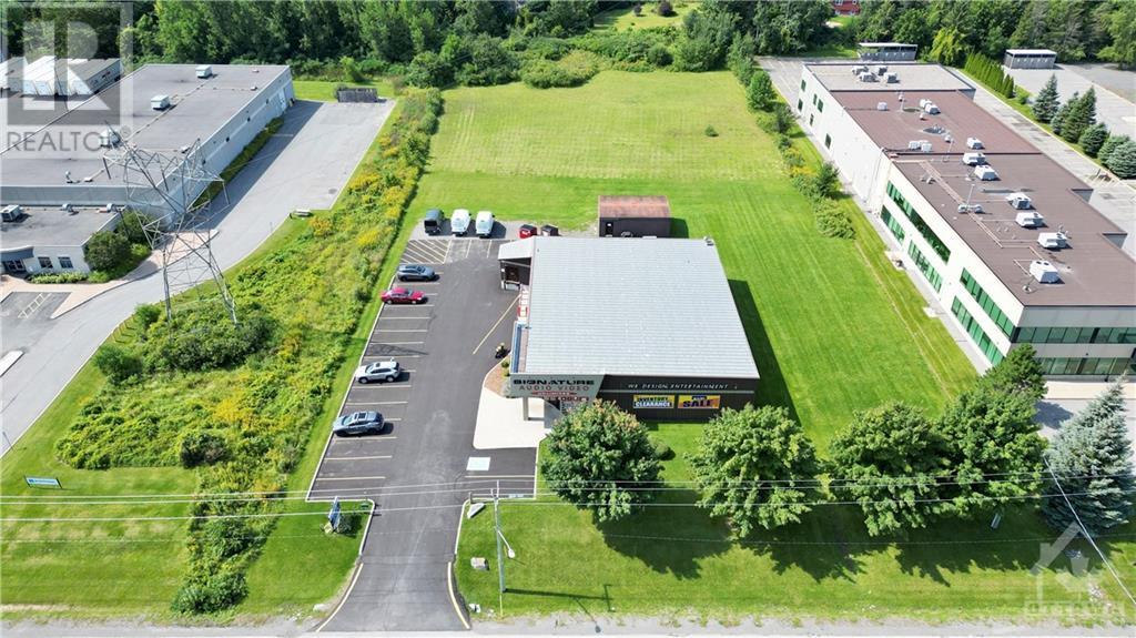 126 Iber RoadOttawa, Ontario  K2S 1E9 - Photo 3 - X9519640