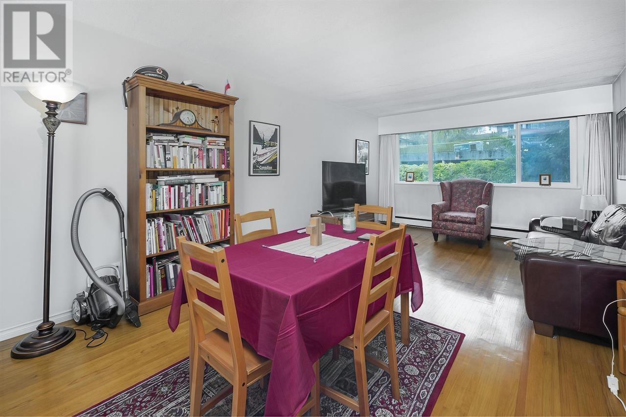 Listing Picture 22 of 31 : 5353 HASTINGS STREET, Burnaby / 本拿比 - 魯藝地產 Yvonne Lu Group - MLS Medallion Club Member