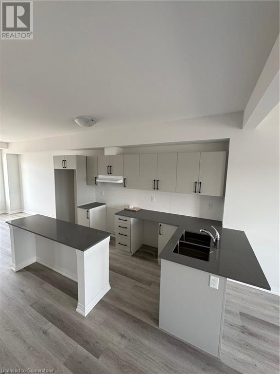 155 Equestrian Way Unit# 96, Cambridge, Ontario  N3E 0E7 - Photo 7 - 40644564