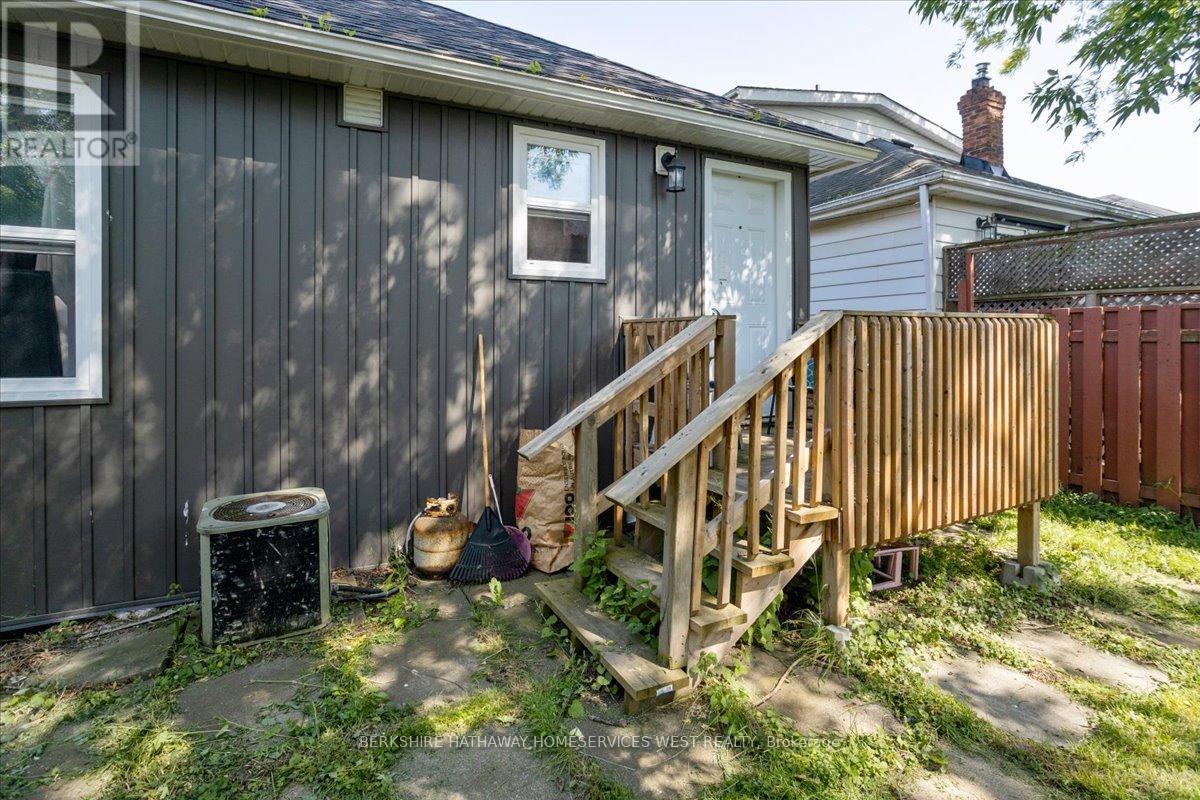 10 Wills Street, St. Catharines, Ontario  L2P 2W4 - Photo 15 - X9309609