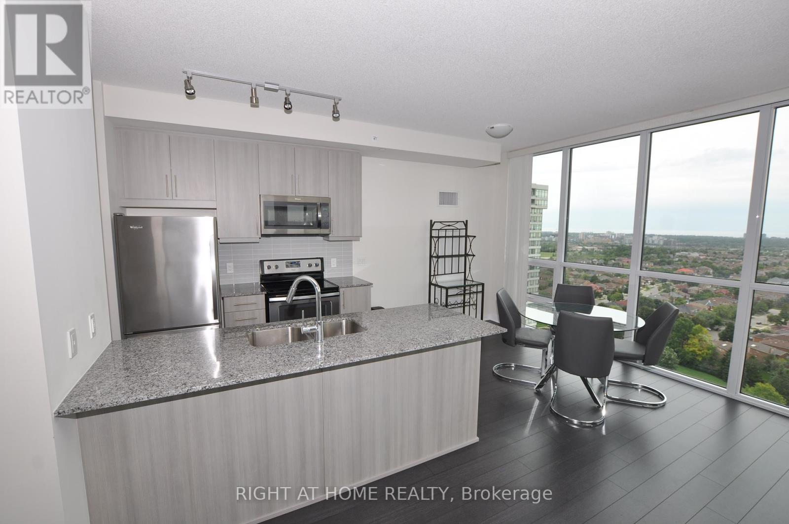 1904 - 3975 Grand Park Drive, Mississauga (City Centre), Ontario  L5B 0K4 - Photo 4 - W9309893