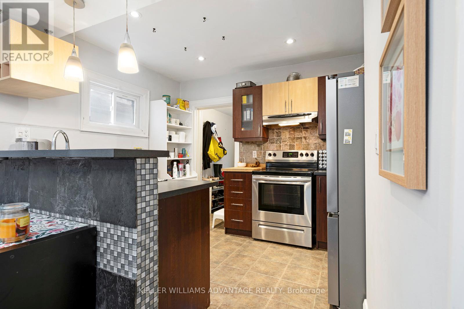 585 Woodbine Avenue, Toronto (East End-Danforth), Ontario  M4E 2H9 - Photo 13 - E9310124