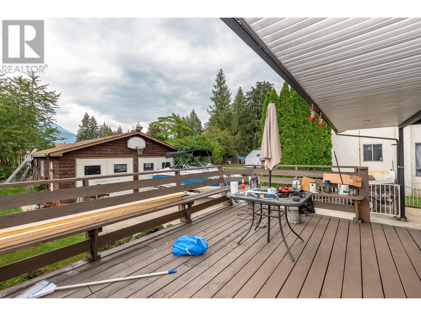 310 Kappel Street Sicamous