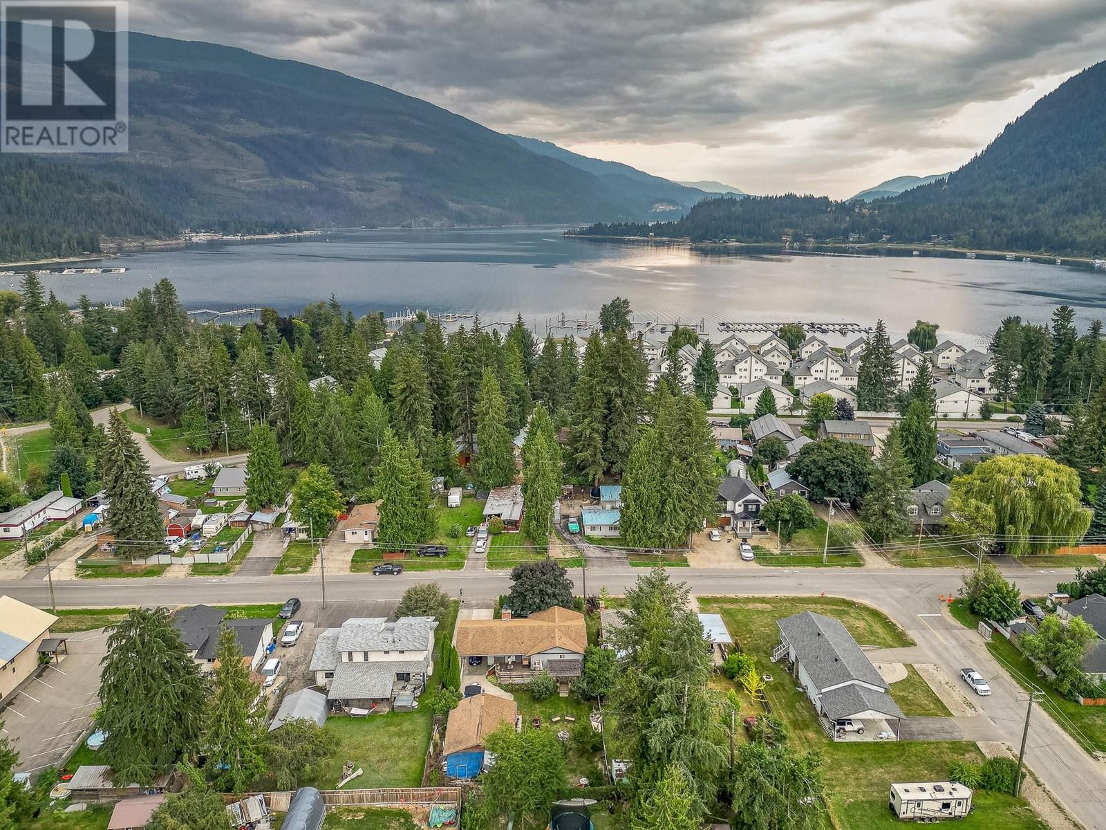 310 Kappel Street Sicamous