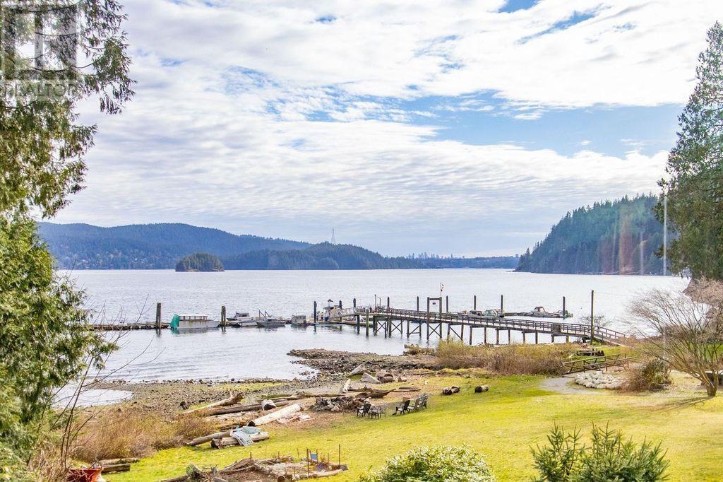 26 Brighton Beach, North Vancouver, British Columbia  V3G 2S4 - Photo 2 - R2863762