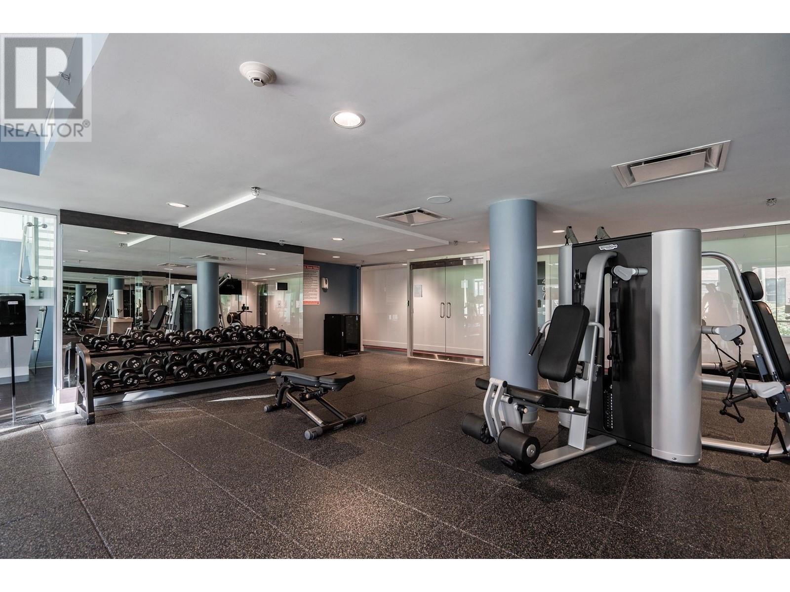 Listing Picture 8 of 11 : 2202 1283 HOWE STREET, Vancouver / 溫哥華 - 魯藝地產 Yvonne Lu Group - MLS Medallion Club Member