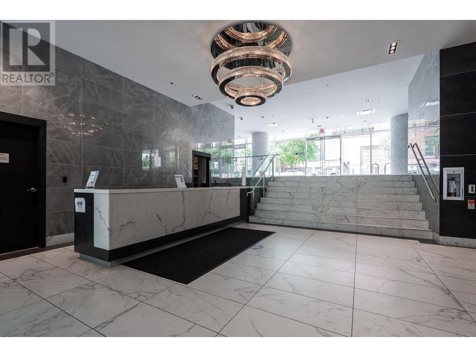 Listing Picture 9 of 11 : 2202 1283 HOWE STREET, Vancouver / 溫哥華 - 魯藝地產 Yvonne Lu Group - MLS Medallion Club Member