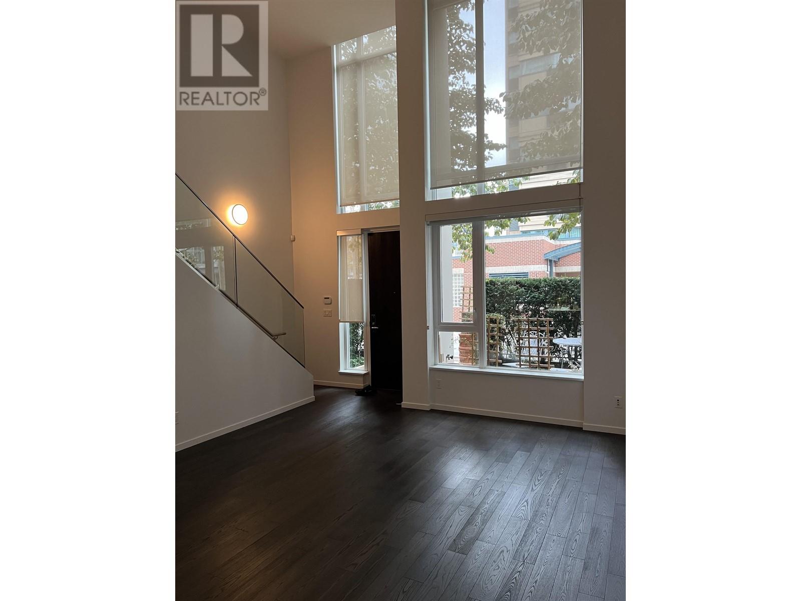Property at 1311 CONTINENTAL STREET image 3