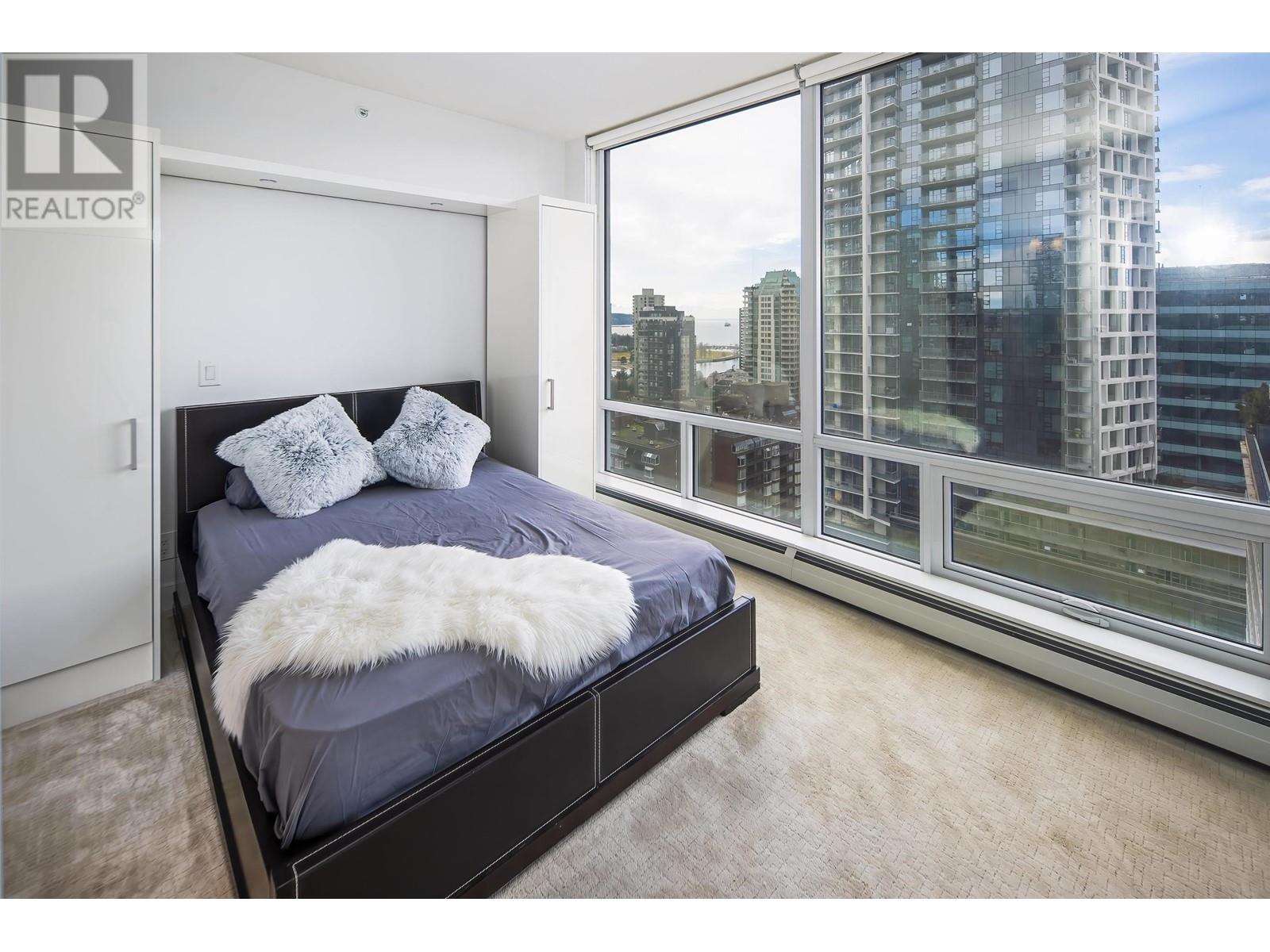 Listing Picture 5 of 11 : 2202 1283 HOWE STREET, Vancouver / 溫哥華 - 魯藝地產 Yvonne Lu Group - MLS Medallion Club Member