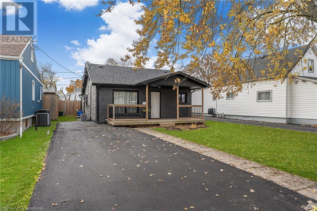 365 Victory Avenue, Welland, Ontario  L3B 4Z8 - Photo 2 - 40644967