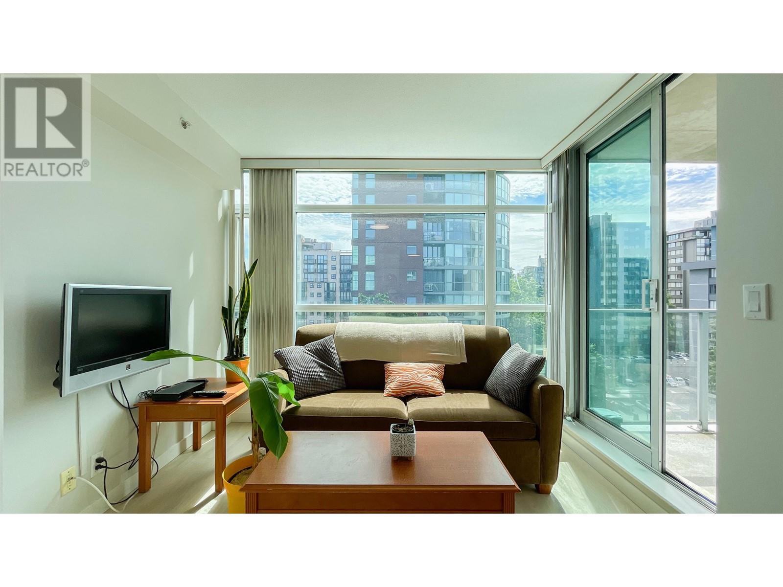 Listing Picture 2 of 20 : 1109 1889 ALBERNI STREET, Vancouver / 溫哥華 - 魯藝地產 Yvonne Lu Group - MLS Medallion Club Member