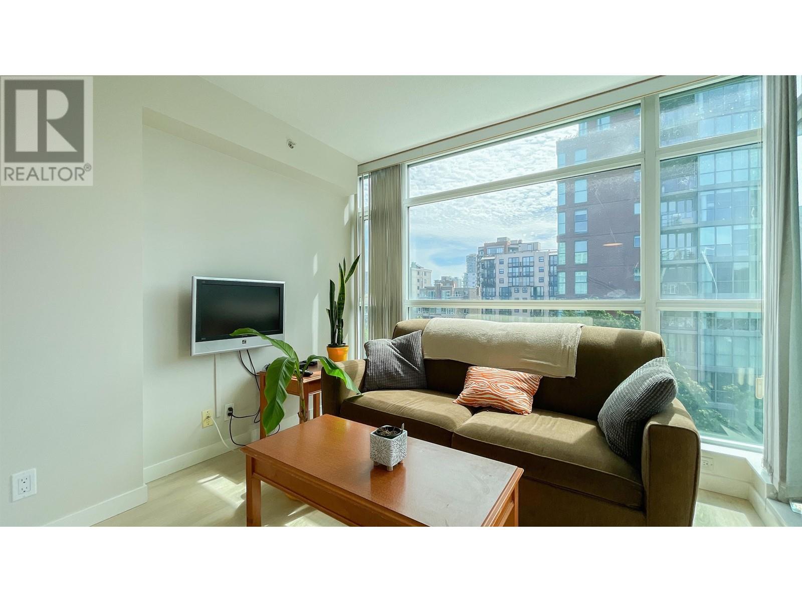 Listing Picture 3 of 20 : 1109 1889 ALBERNI STREET, Vancouver / 溫哥華 - 魯藝地產 Yvonne Lu Group - MLS Medallion Club Member