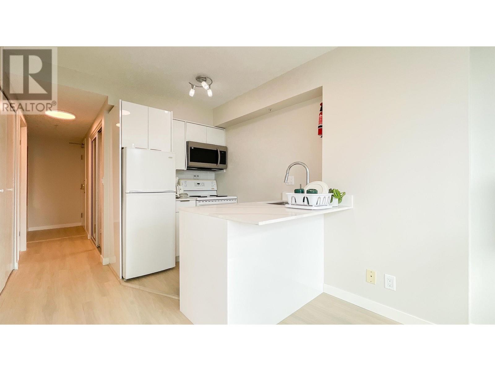 Listing Picture 5 of 20 : 1109 1889 ALBERNI STREET, Vancouver / 溫哥華 - 魯藝地產 Yvonne Lu Group - MLS Medallion Club Member