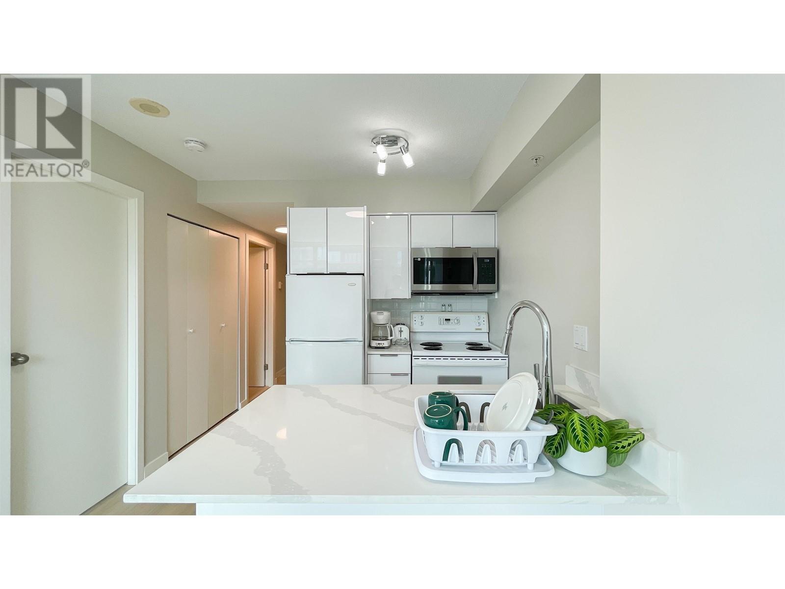 Listing Picture 6 of 20 : 1109 1889 ALBERNI STREET, Vancouver / 溫哥華 - 魯藝地產 Yvonne Lu Group - MLS Medallion Club Member