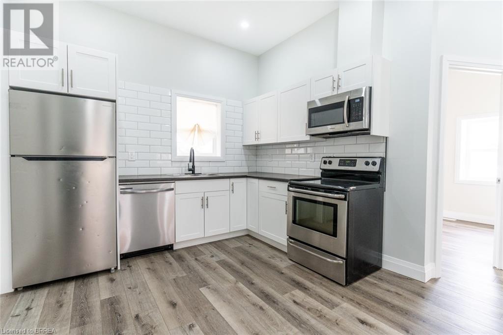 11 Washington Street, Brantford, Ontario  N3R 3W9 - Photo 12 - 40643204