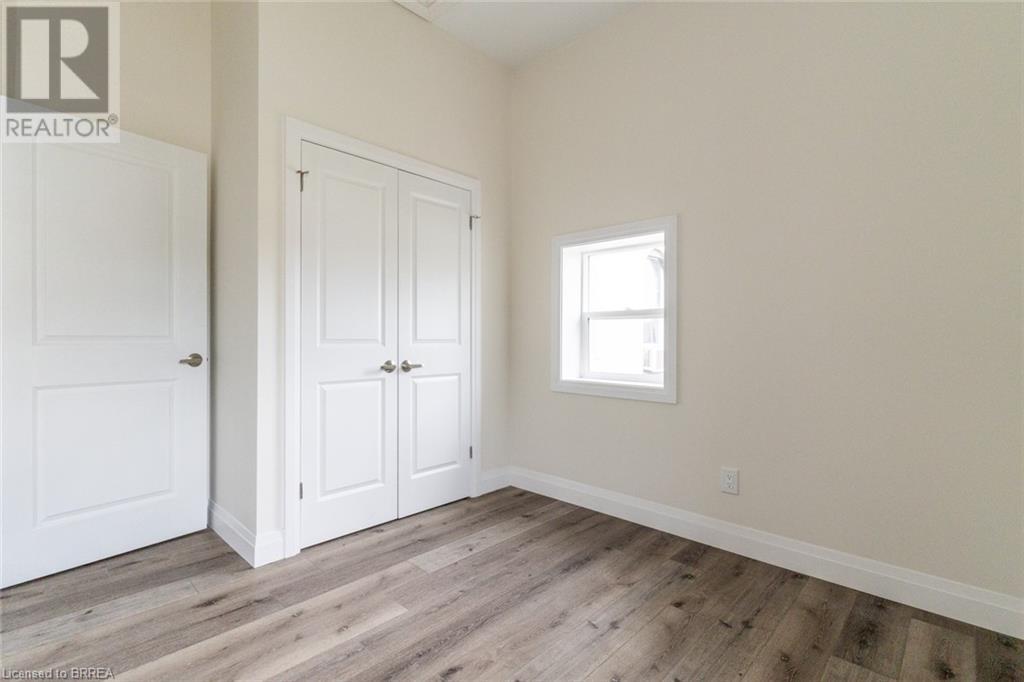 11 Washington Street, Brantford, Ontario  N3R 3W9 - Photo 15 - 40643204