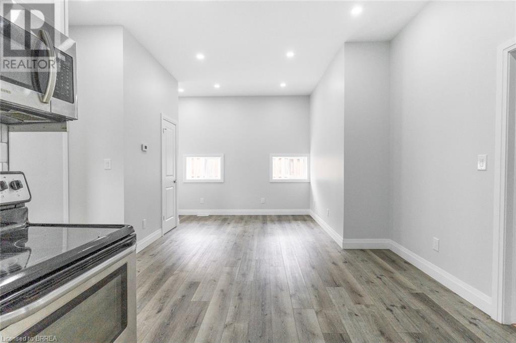 11 Washington Street, Brantford, Ontario  N3R 3W9 - Photo 20 - 40643204