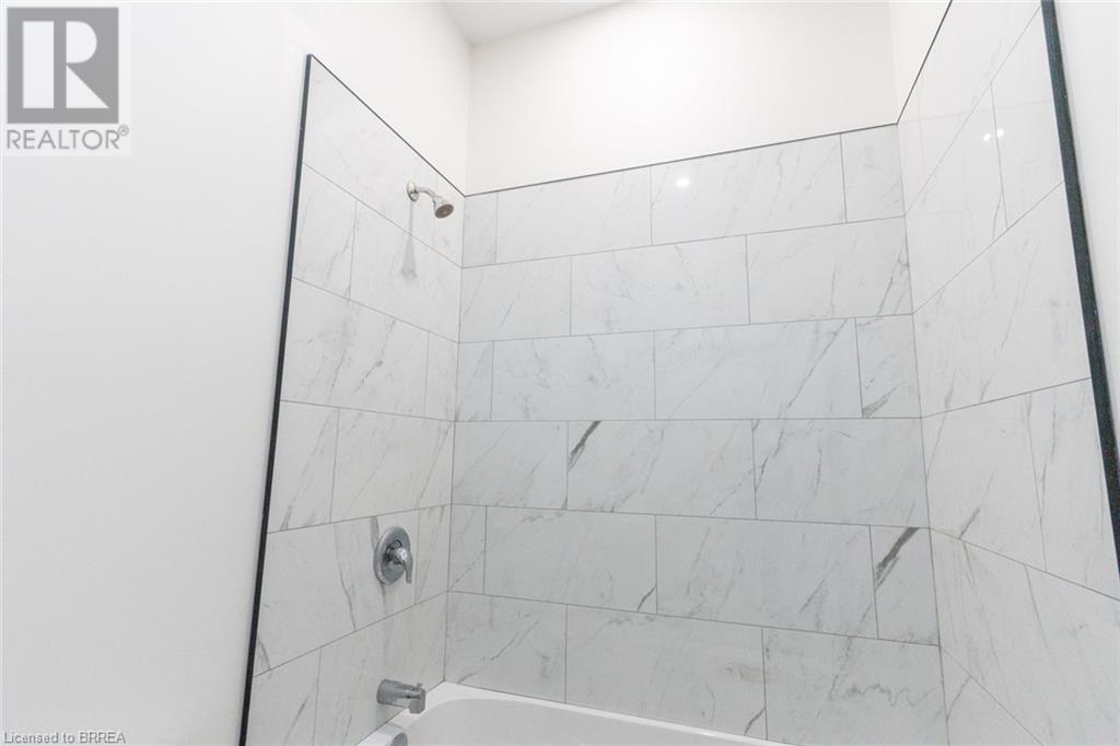 11 Washington Street, Brantford, Ontario  N3R 3W9 - Photo 31 - 40643204