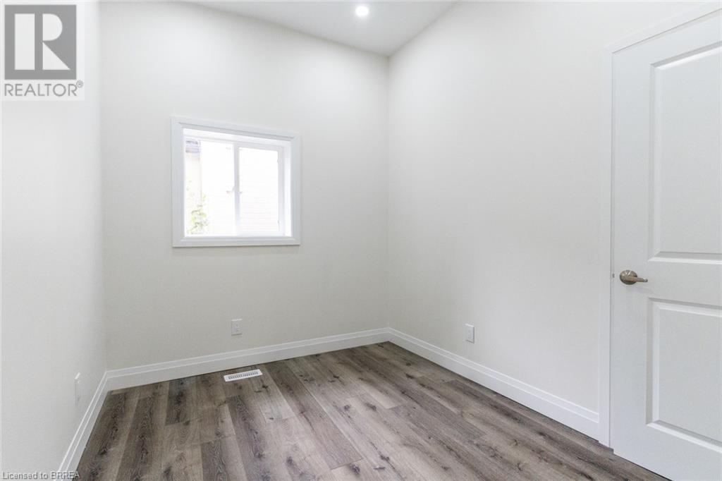 11 Washington Street, Brantford, Ontario  N3R 3W9 - Photo 32 - 40643204