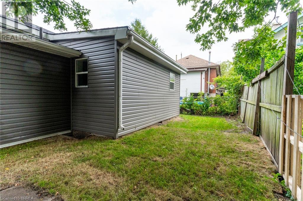 11 Washington Street, Brantford, Ontario  N3R 3W9 - Photo 37 - 40643204