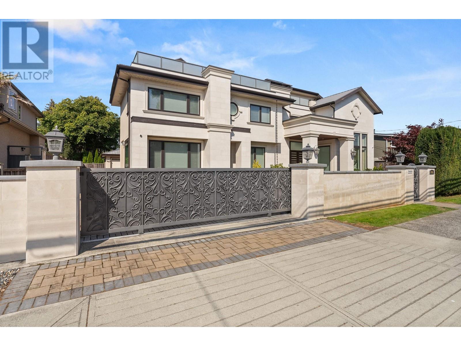 Listing Picture 2 of 40 : 3071 STEVESTON HIGHWAY, Richmond / 烈治文 - 魯藝地產 Yvonne Lu Group - MLS Medallion Club Member