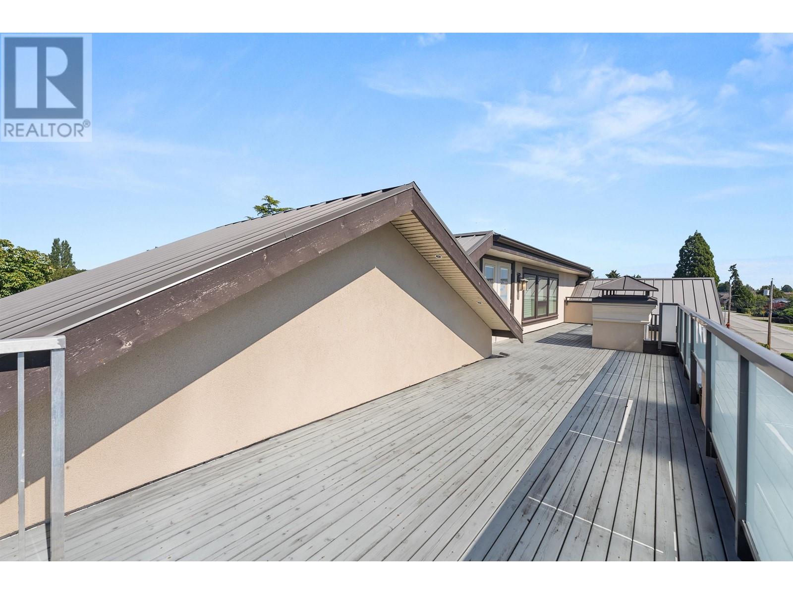 Listing Picture 33 of 40 : 3071 STEVESTON HIGHWAY, Richmond / 烈治文 - 魯藝地產 Yvonne Lu Group - MLS Medallion Club Member