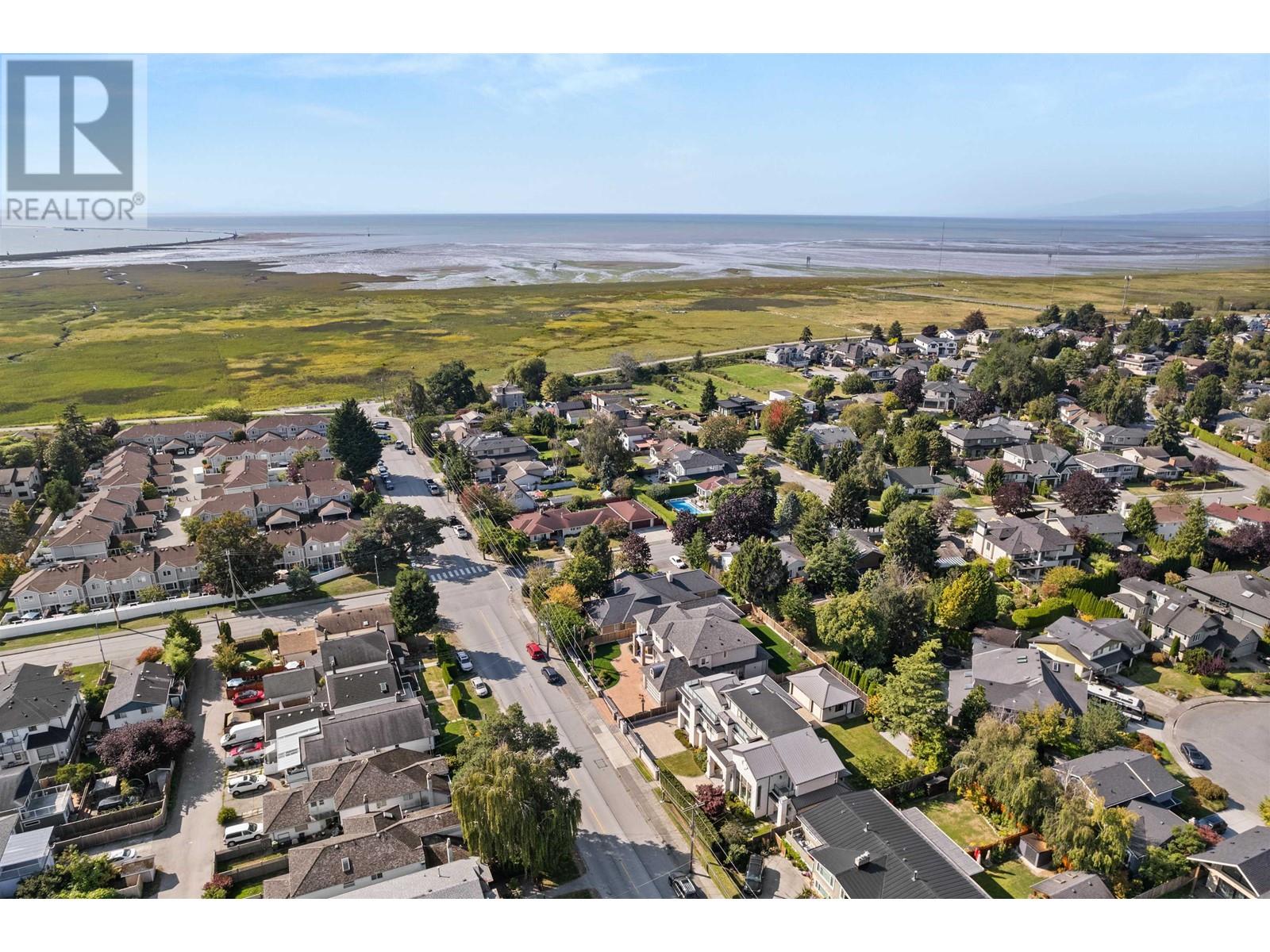 Listing Picture 38 of 40 : 3071 STEVESTON HIGHWAY, Richmond / 烈治文 - 魯藝地產 Yvonne Lu Group - MLS Medallion Club Member