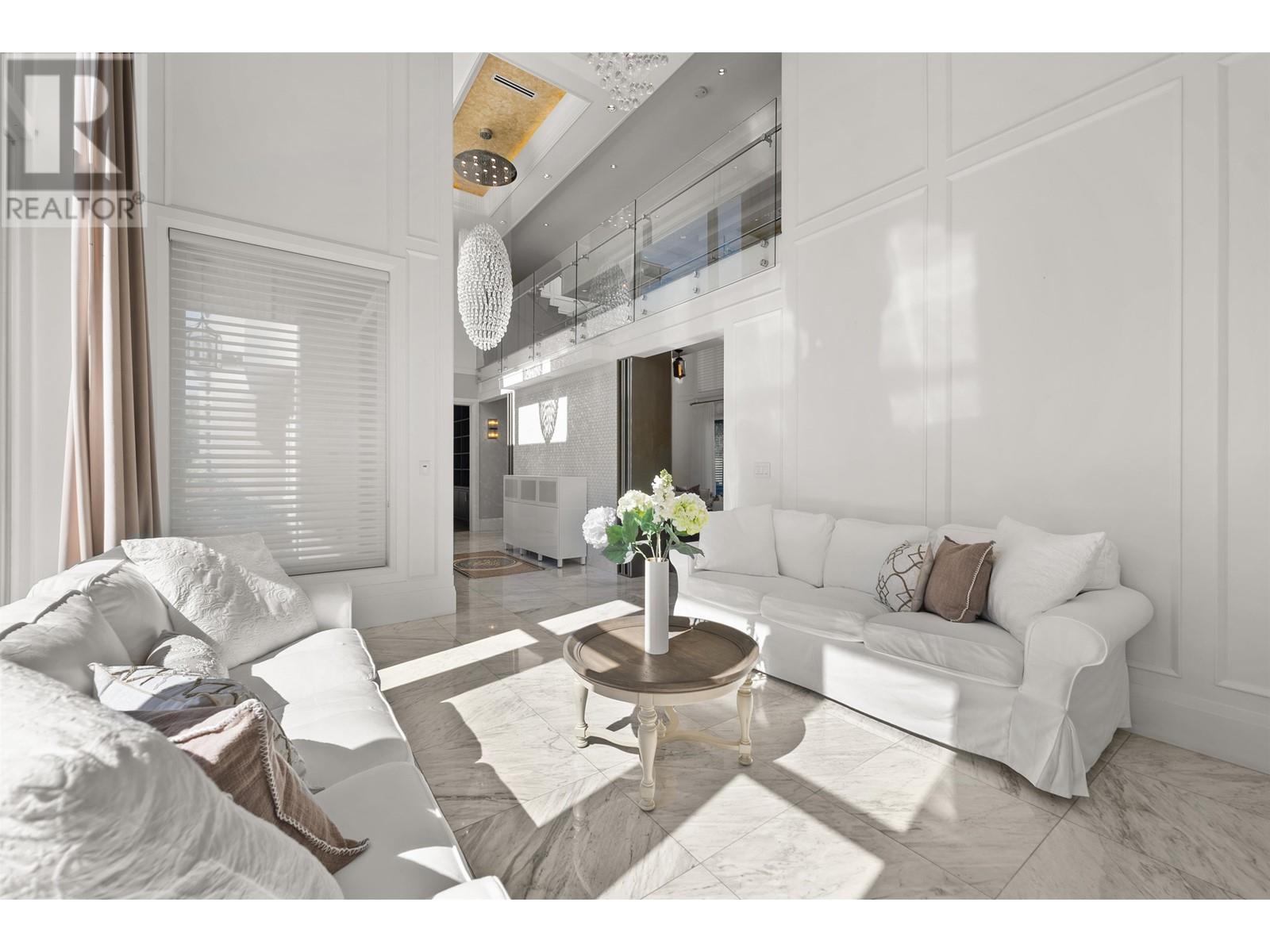Listing Picture 4 of 40 : 3071 STEVESTON HIGHWAY, Richmond / 烈治文 - 魯藝地產 Yvonne Lu Group - MLS Medallion Club Member