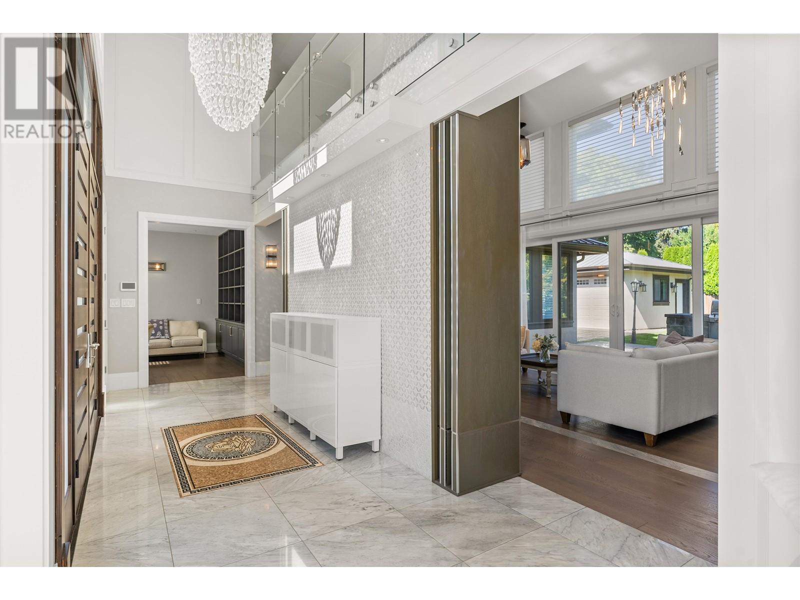 Listing Picture 5 of 40 : 3071 STEVESTON HIGHWAY, Richmond / 烈治文 - 魯藝地產 Yvonne Lu Group - MLS Medallion Club Member
